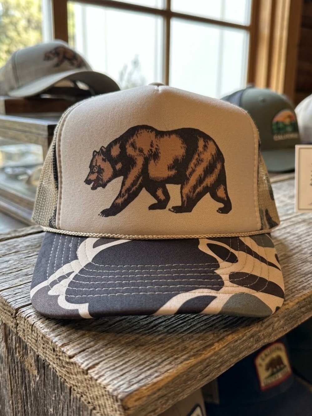 Retro Grizzly Bear Hat Walking Wildlife Camo Foam Rope Snapback Trucker Cap USA